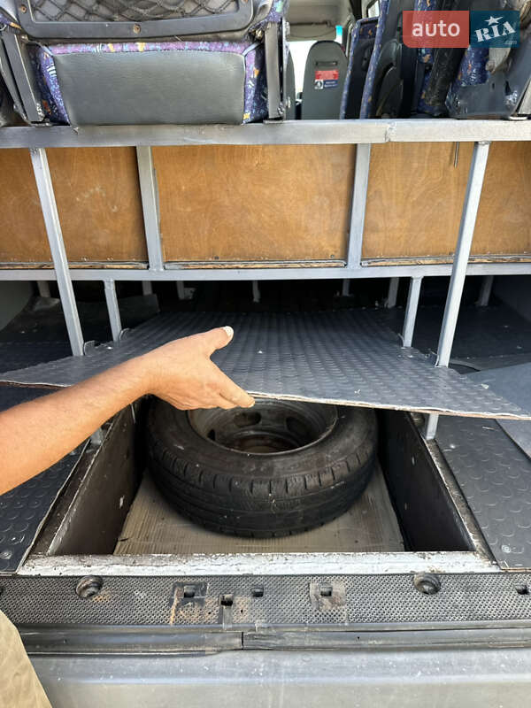 Туристический / Междугородний автобус Mercedes-Benz Sprinter 2005 в Харькове