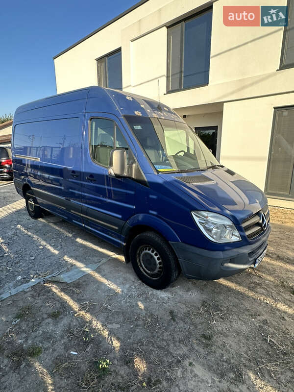 Грузовой фургон Mercedes-Benz Sprinter 2011 в Киеве фото Грузовой фургон Mercedes-Benz Sprinter 2011 в Киеве