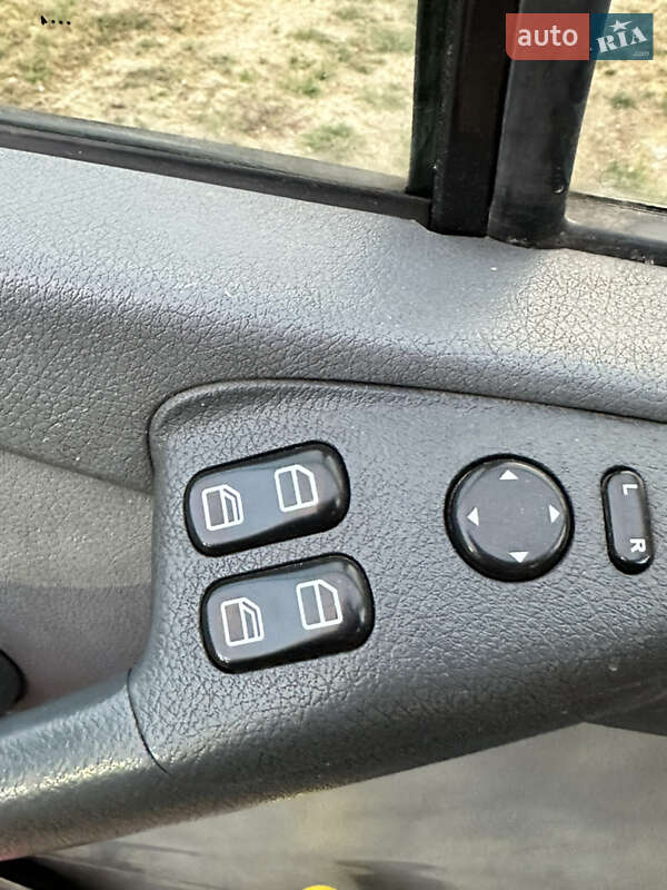 Микроавтобус Mercedes-Benz Sprinter 2004 в Чернигове фото 15 Микроавтобус Mercedes-Benz Sprinter 2004 в Чернигове
