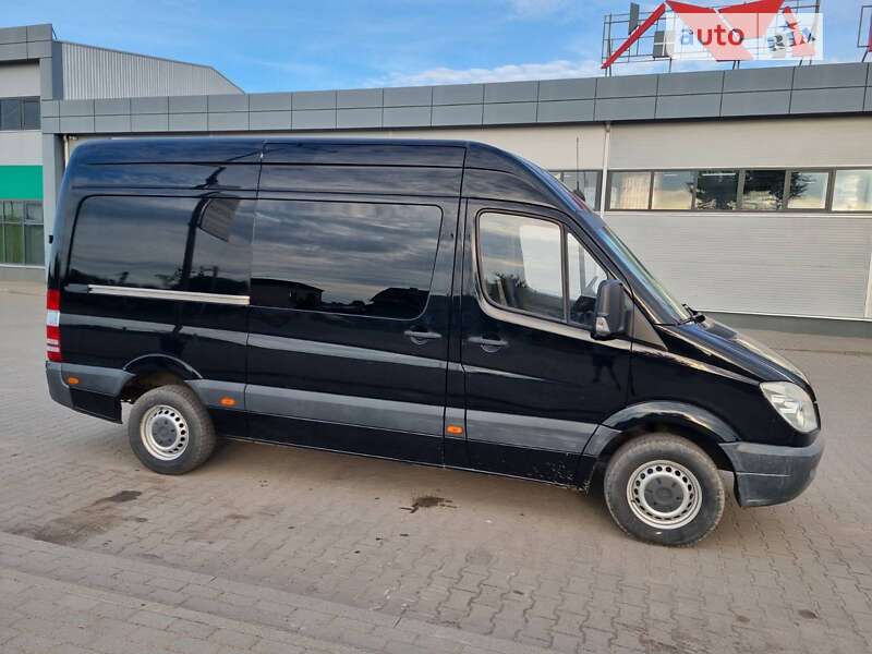 Вантажний фургон Mercedes-Benz Sprinter 2011 в Нововолинську