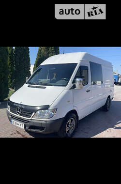 Вантажопасажирський фургон Mercedes-Benz Sprinter 2004 в Чернівцях