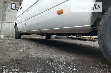 Грузовой фургон Mercedes-Benz Sprinter 2004 в 