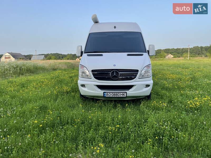 Дом на колесах Mercedes-Benz Sprinter 2011 в Ужгороде