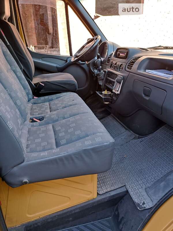 Вантажний фургон Mercedes-Benz Sprinter 2005 в Тернополі фото 7 Вантажний фургон Mercedes-Benz Sprinter 2005 в Тернополі