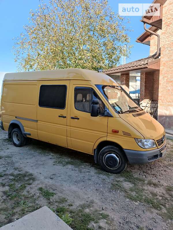 Вантажний фургон Mercedes-Benz Sprinter 2005 в Тернополі фото 3 Вантажний фургон Mercedes-Benz Sprinter 2005 в Тернополі
