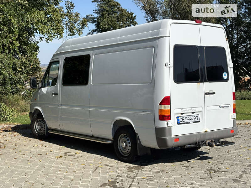 Вантажопасажирський фургон Mercedes-Benz Sprinter 2001 в Кіцмані