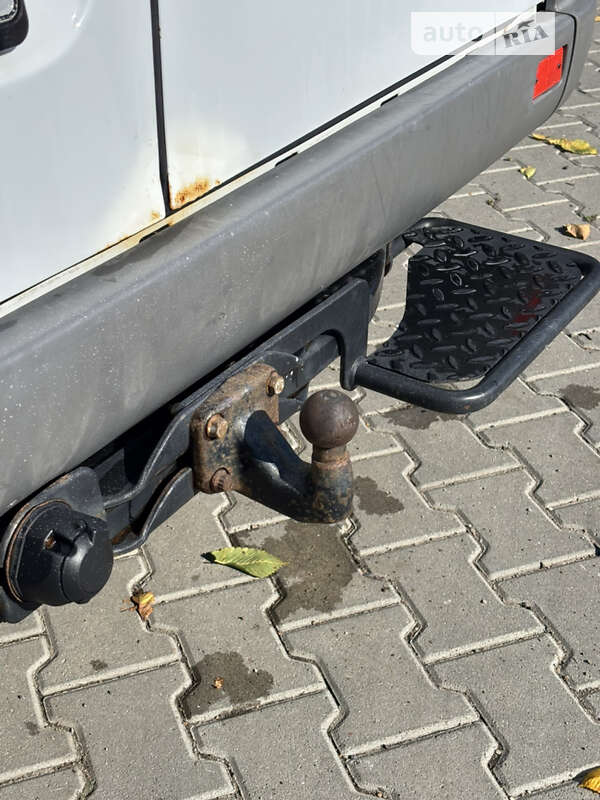 Вантажопасажирський фургон Mercedes-Benz Sprinter 2001 в Кіцмані