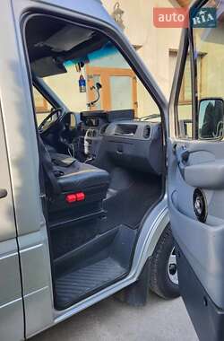 Микроавтобус Mercedes-Benz Sprinter 2003 в 