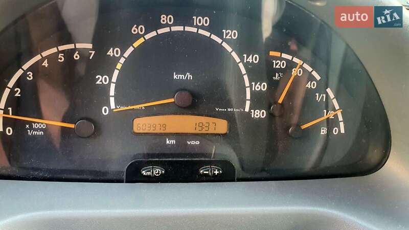 Мікроавтобус Mercedes-Benz Sprinter 2005 в Чернігові