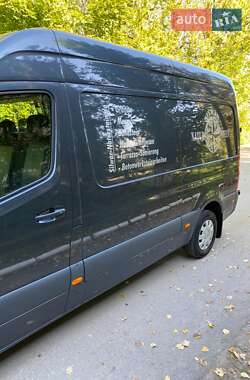 Грузовой фургон Mercedes-Benz Sprinter 2022 в 