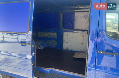 Грузовой фургон Mercedes-Benz Sprinter 2004 в 