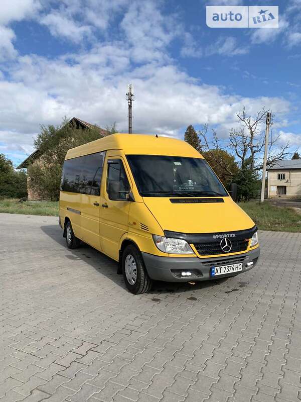 Грузопассажирский фургон Mercedes-Benz Sprinter 2001 в Косове