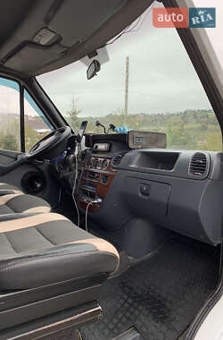 Микроавтобус Mercedes-Benz Sprinter 2005 в 