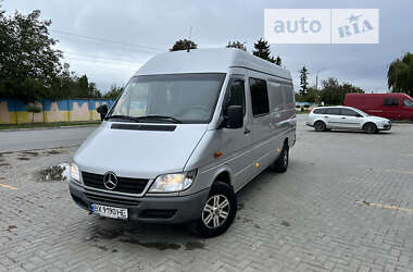 Вантажопасажирський фургон Mercedes-Benz Sprinter 2003 в Чемерівцях