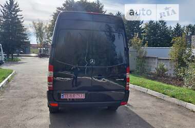 Вантажний фургон Mercedes-Benz Sprinter 2017 в Рівному