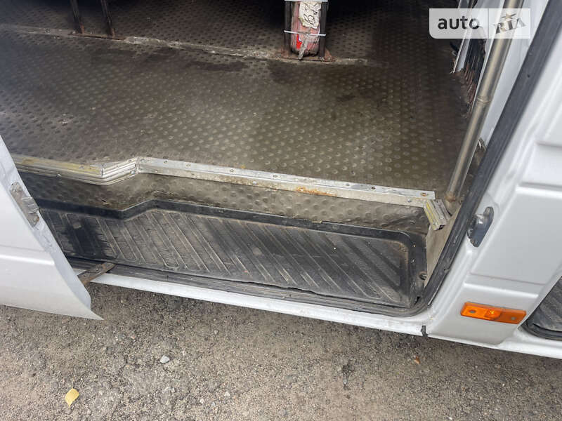 Другие автобусы Mercedes-Benz Sprinter 2002 в Киеве