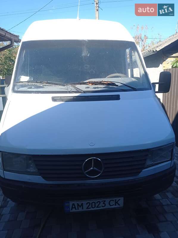 Грузовой фургон Mercedes-Benz Sprinter 1999 в Житомире