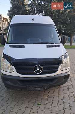 Грузовой фургон Mercedes-Benz Sprinter 2012 в Черновцах