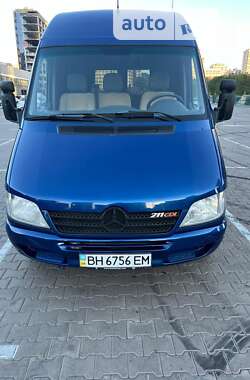 Вантажний фургон Mercedes-Benz Sprinter 2003 в Києві