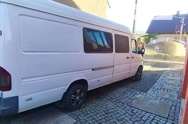 Вантажопасажирський фургон Mercedes-Benz Sprinter 2000 в Буштино