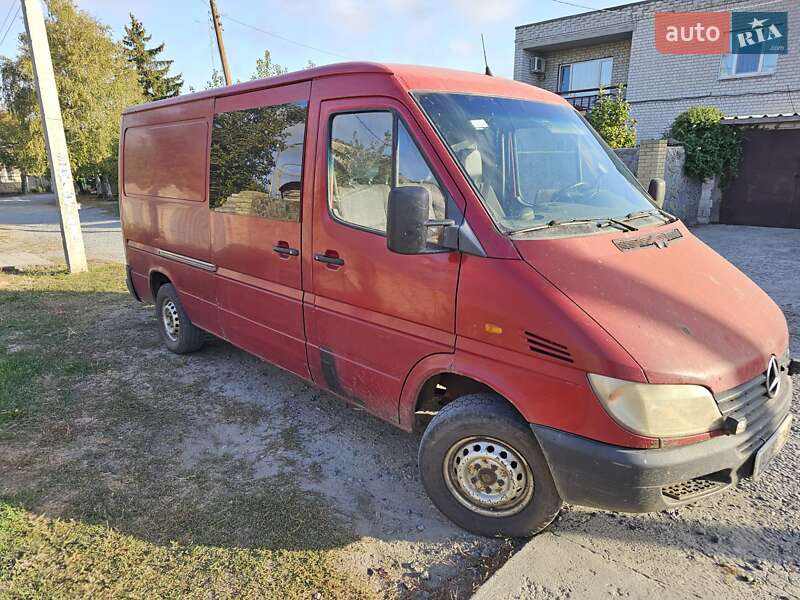 Грузопассажирский фургон Mercedes-Benz Sprinter 2002 в 