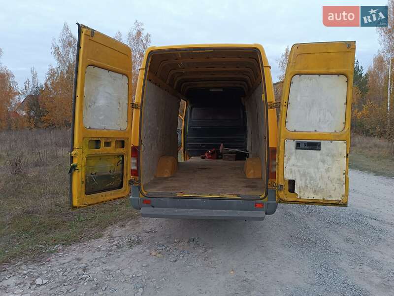 Вантажний фургон Mercedes-Benz Sprinter 2003 в Житомирі