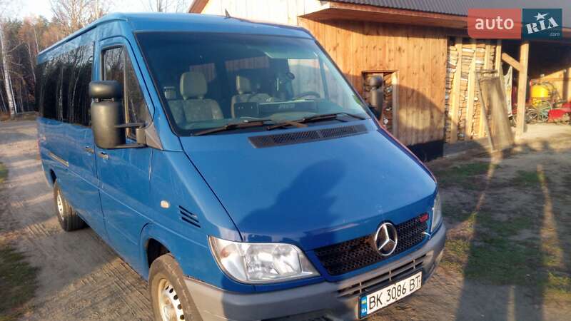 Микроавтобус Mercedes-Benz Sprinter 2006 в Вараше