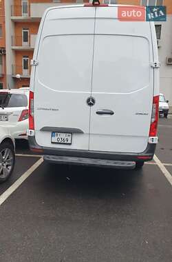 Грузовой фургон Mercedes-Benz Sprinter 2023 в 