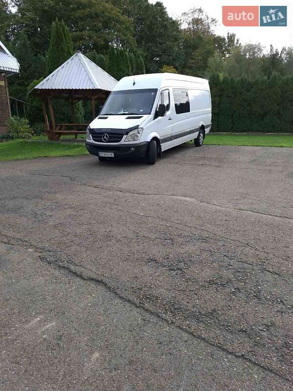 Мікроавтобус Mercedes-Benz Sprinter 2011 в Рогатині