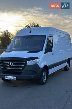 Грузовой фургон Mercedes-Benz Sprinter 2019 в 