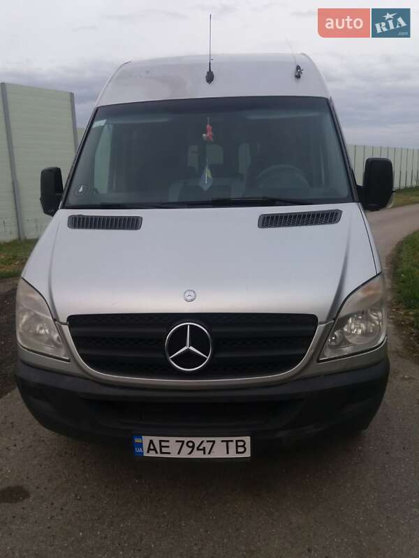 Mercedes-Benz Sprinter 2011
