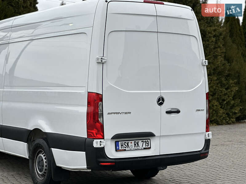 Грузовой фургон Mercedes-Benz Sprinter 2020 в Львове