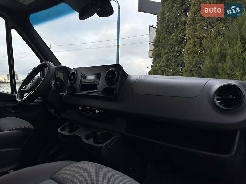 Грузовой фургон Mercedes-Benz Sprinter 2020 в Львове