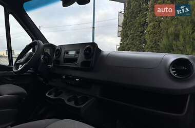 Грузовой фургон Mercedes-Benz Sprinter 2020 в 
