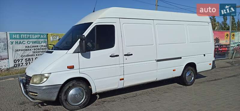 Грузовой фургон Mercedes-Benz Sprinter 2002 в Белгороде-Днестровском