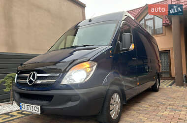 Грузовой фургон Mercedes-Benz Sprinter 2013 в Тячеве