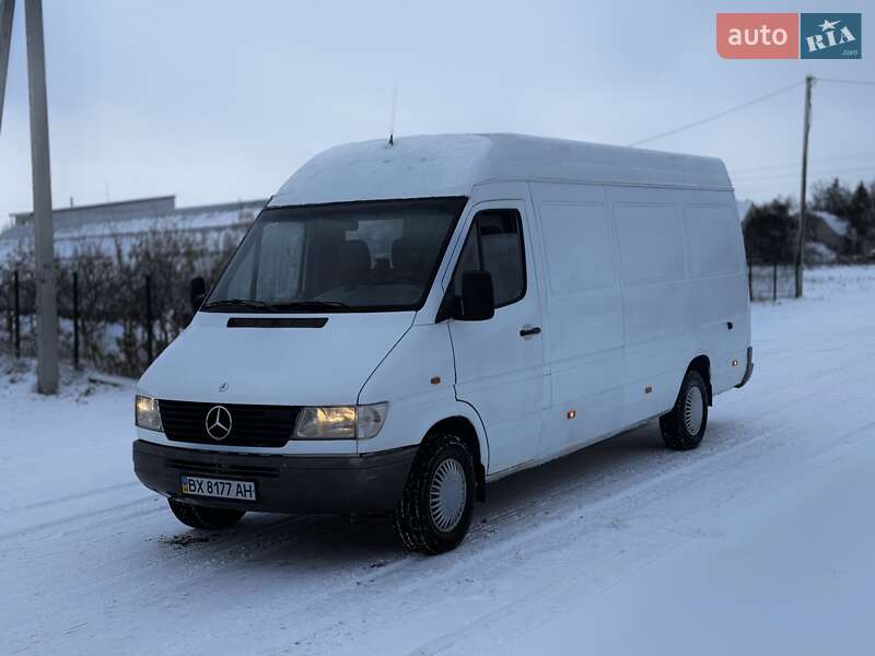 Грузовой фургон Mercedes-Benz Sprinter 2000 в Дунаевцах