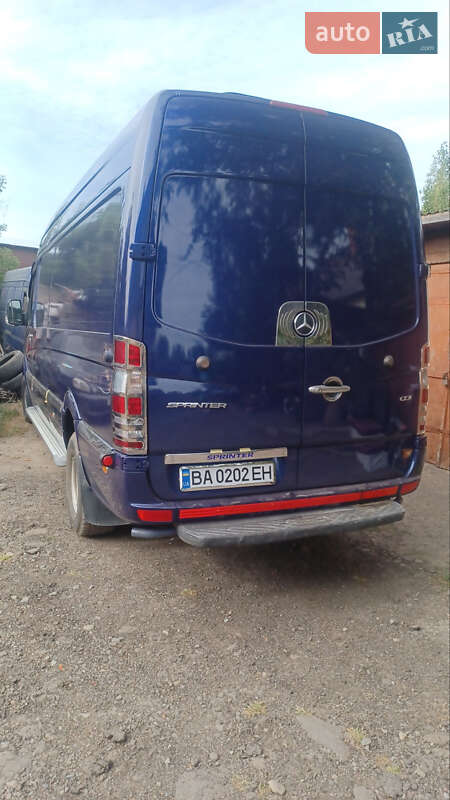 Грузовой фургон Mercedes-Benz Sprinter 2010 в Черновцах
