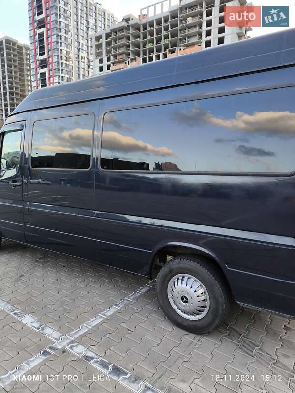 Мікроавтобус Mercedes-Benz Sprinter 2000 в Бучі