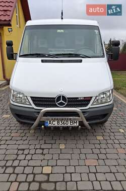 Вантажопасажирський фургон Mercedes-Benz Sprinter 2002 в Нововолинську