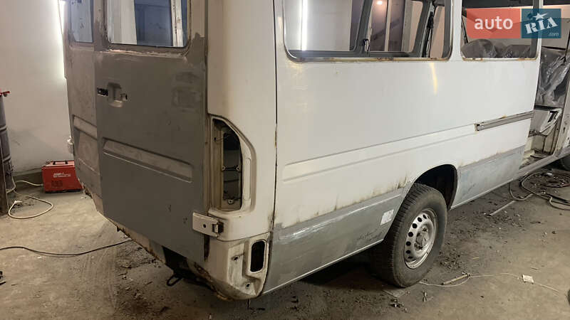 Мікроавтобус Mercedes-Benz Sprinter 2006 в Іршаві