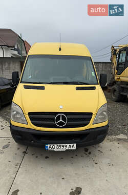 Грузовой фургон Mercedes-Benz Sprinter 2011 в 