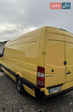 Грузовой фургон Mercedes-Benz Sprinter 2011 в 