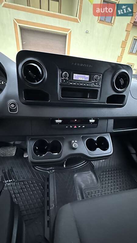 Вантажопасажирський фургон Mercedes-Benz Sprinter 2018 в Чорткові