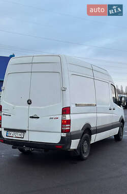 Вантажний фургон Mercedes-Benz Sprinter 2006 в Рівному