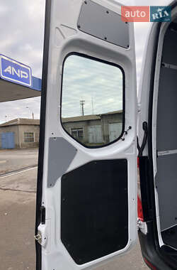 Грузовой фургон Mercedes-Benz Sprinter 2020 в 