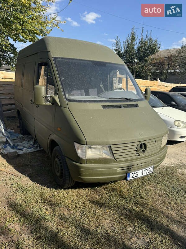 Вантажний фургон Mercedes-Benz Sprinter 1998 в Києві