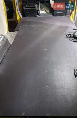 Мікроавтобус Mercedes-Benz Sprinter 1999 в  фото 3 Мікроавтобус Mercedes-Benz Sprinter 1999 в