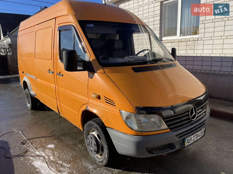 Грузовой фургон Mercedes-Benz Sprinter 2002 в Бершади
