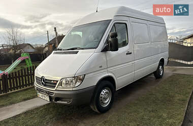 Вантажний фургон Mercedes-Benz Sprinter 2005 в Івано-Франківську